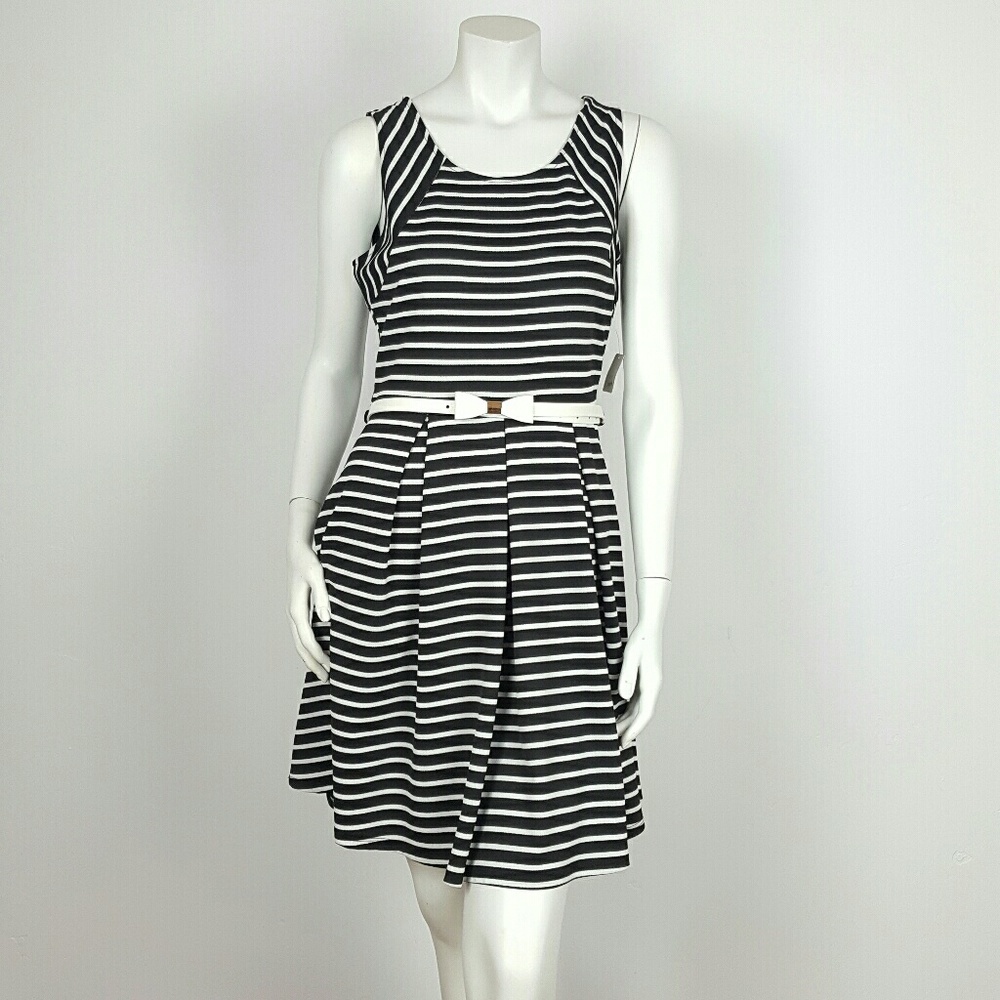 WOMEN'S DRESS STRIPED WHITE/BLACK  1XL